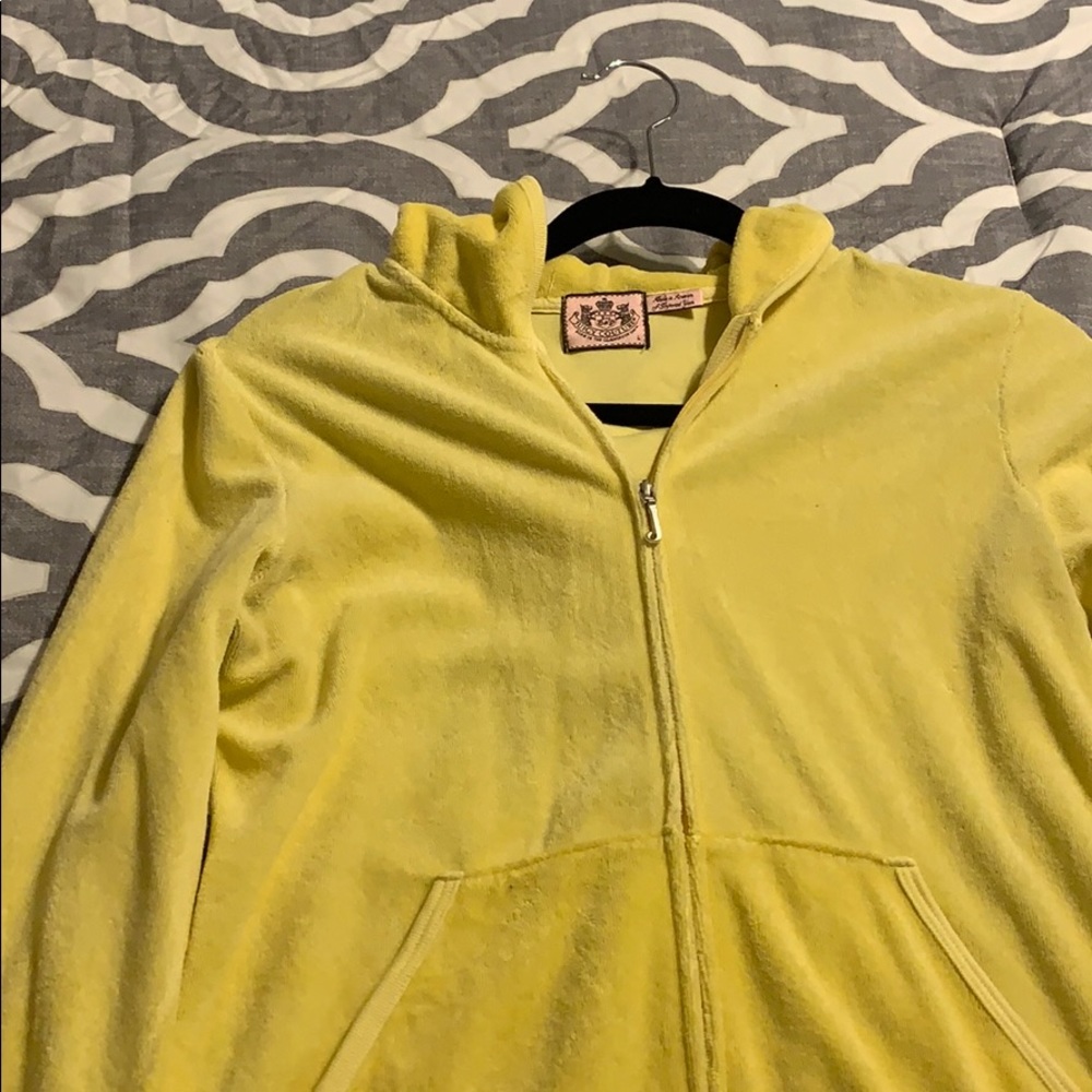 Yellow Terry Cloth Juicy Couture Sweatshirt/Hoodie 🎉